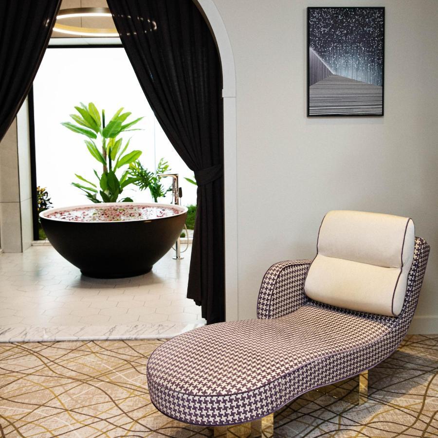 Armada Villa Hotel Zabrat 外观 照片