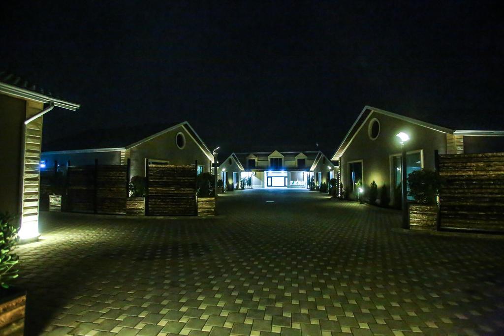 Armada Villa Hotel Zabrat 外观 照片